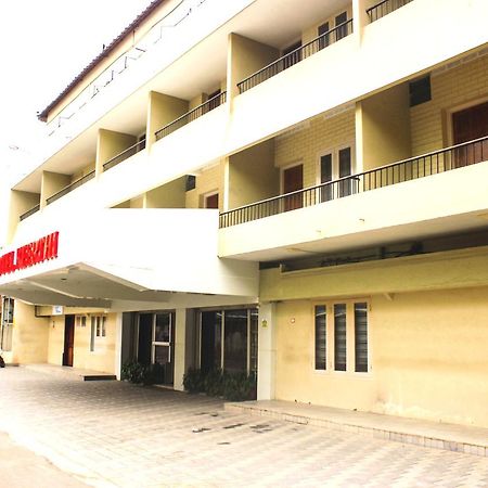 Hotel Keerthi Thiruvananthapuram Exterior foto